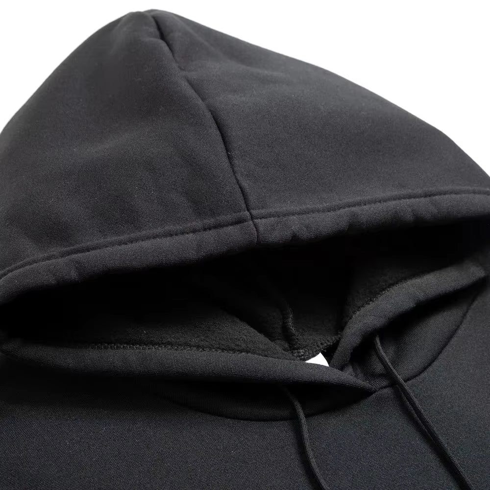 طقم رياضي رجالي هودي وبنطال جوغر – تصميم عصري ومريح